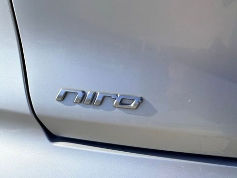 Used 2019 Kia Niro LX image 9