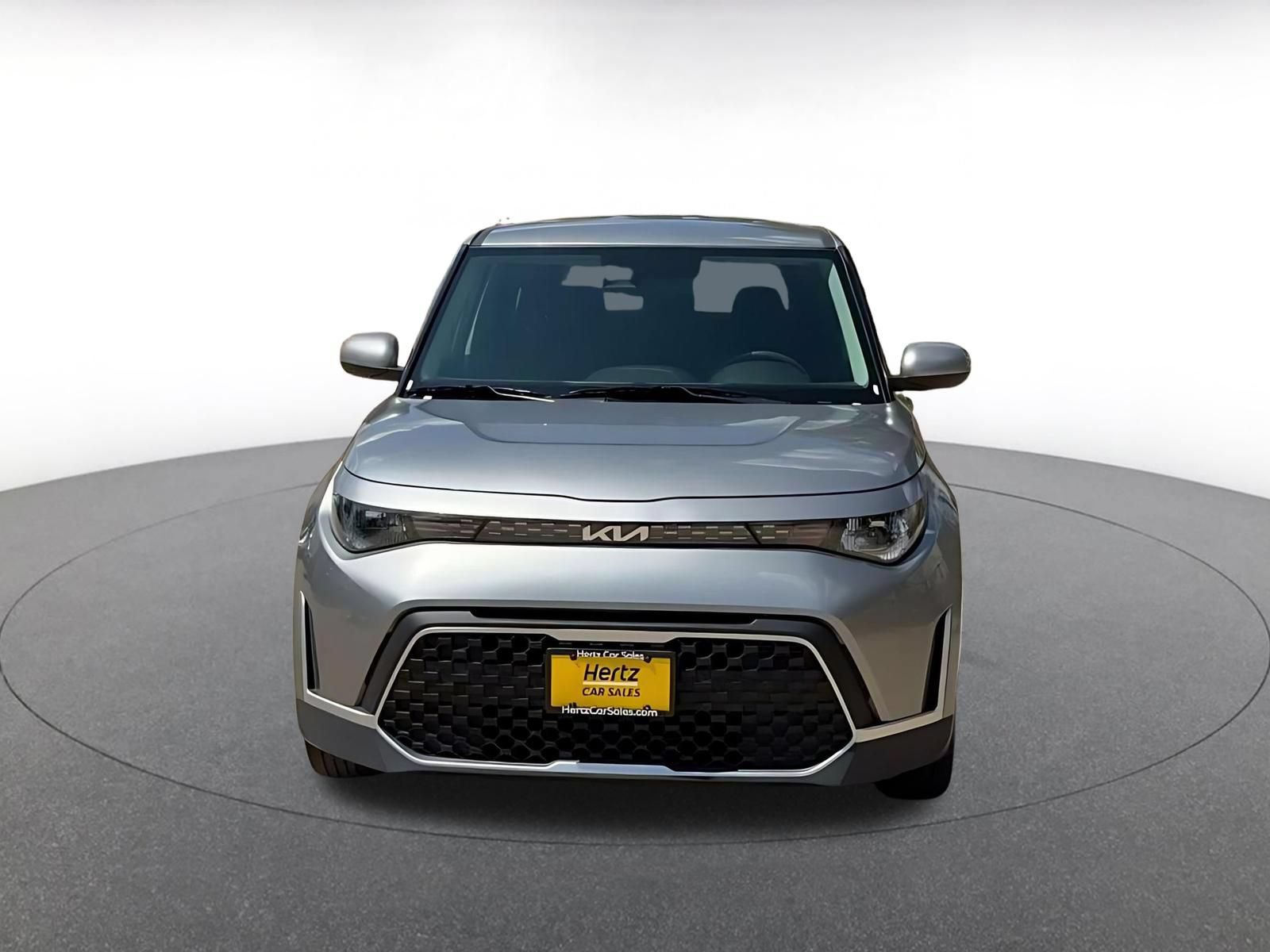 Used 2025 Kia Soul LX w/ LX Technology Package FWD image 4