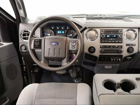 Used 2015 Ford F250 XLT w/ XLT Interior Package image 13