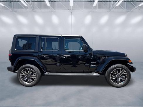 Certified 2023 Jeep Wrangler Unlimited Sahara w/ Cold Weather Group AWD/4WD image 3