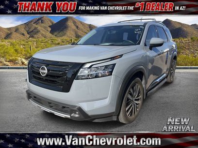 Used 2024 Nissan Pathfinder Platinum w/ Lighting Package (N93)