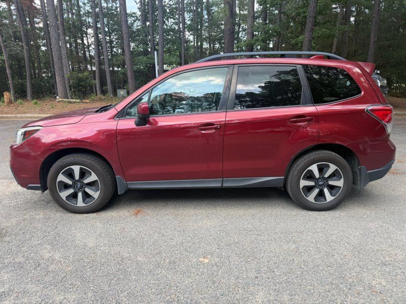 Used 2018 Subaru Forester 2.5i Premium AWD/4WD image 1