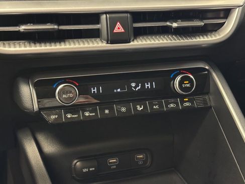 Used 2021 Kia K5 LX image 33