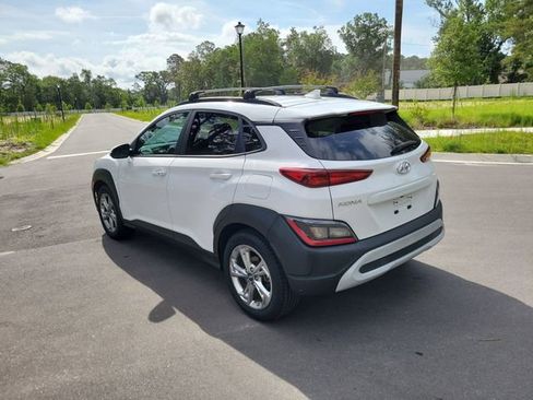 Used 2022 Hyundai Kona SEL FWD image 3