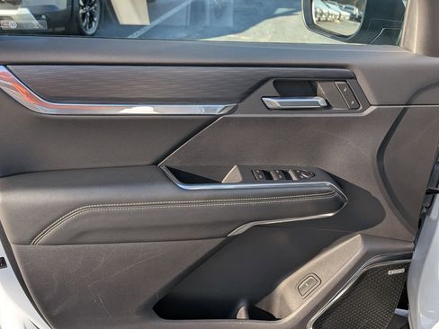 Certified 2025 GMC Acadia Elevation image 14