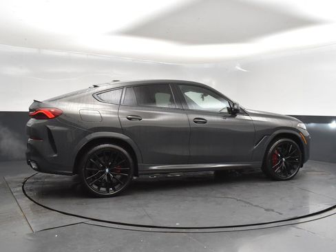 New 2026 BMW X6 xDrive40i w/ Climate Comfort Package image 8