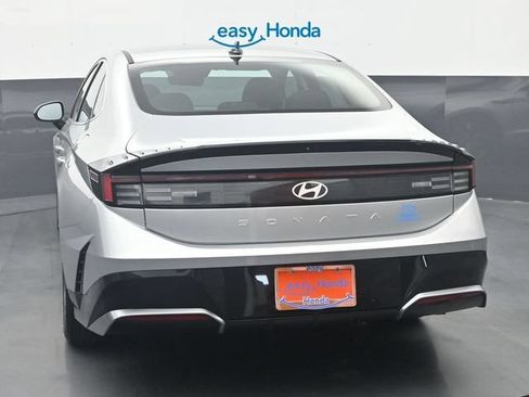 Used 2025 Hyundai Sonata SEL FWD image 6