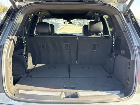 Used 2024 Cadillac XT6 Premium Luxury image 38