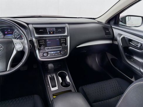 Used 2017 Nissan Altima 2.5 SV FWD image 26