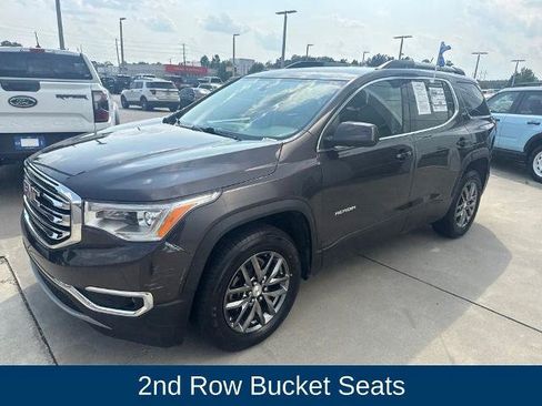 Used 2017 GMC Acadia SLT FWD image 3