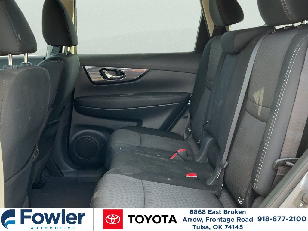 Used 2018 Nissan Rogue SV w/ Premium Package AWD/4WD image 17