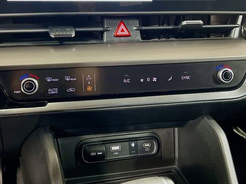 Certified 2023 Kia Sportage EX image 16