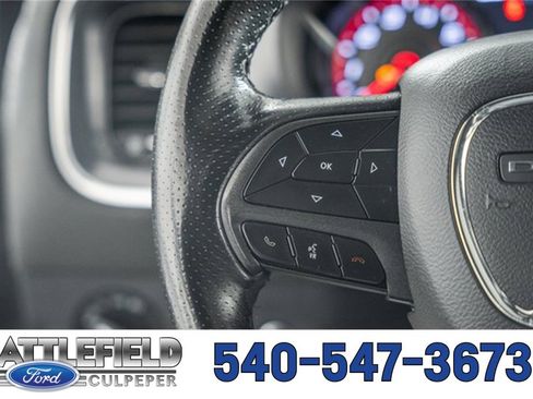 Used 2017 Dodge Charger SXT w/ AWD Plus Group image 31