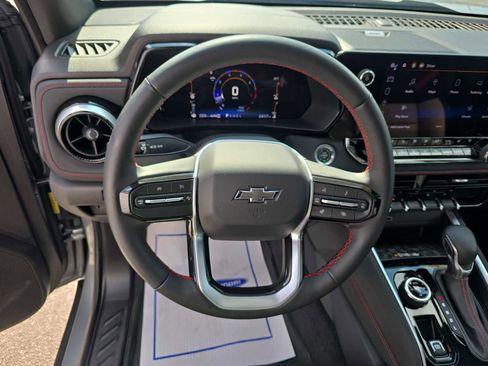 Used 2023 Chevrolet Colorado Z71 w/ Z71 Convenience Package 2 image 12