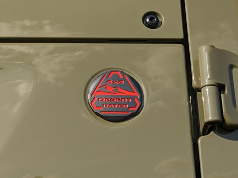 New 2026 Jeep Gladiator Mojave image 25