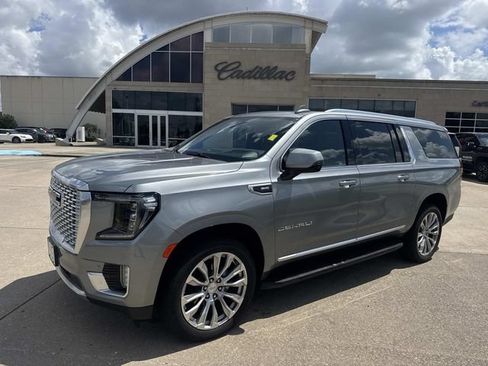 Used 2024 GMC Yukon XL Denali RWD image 1