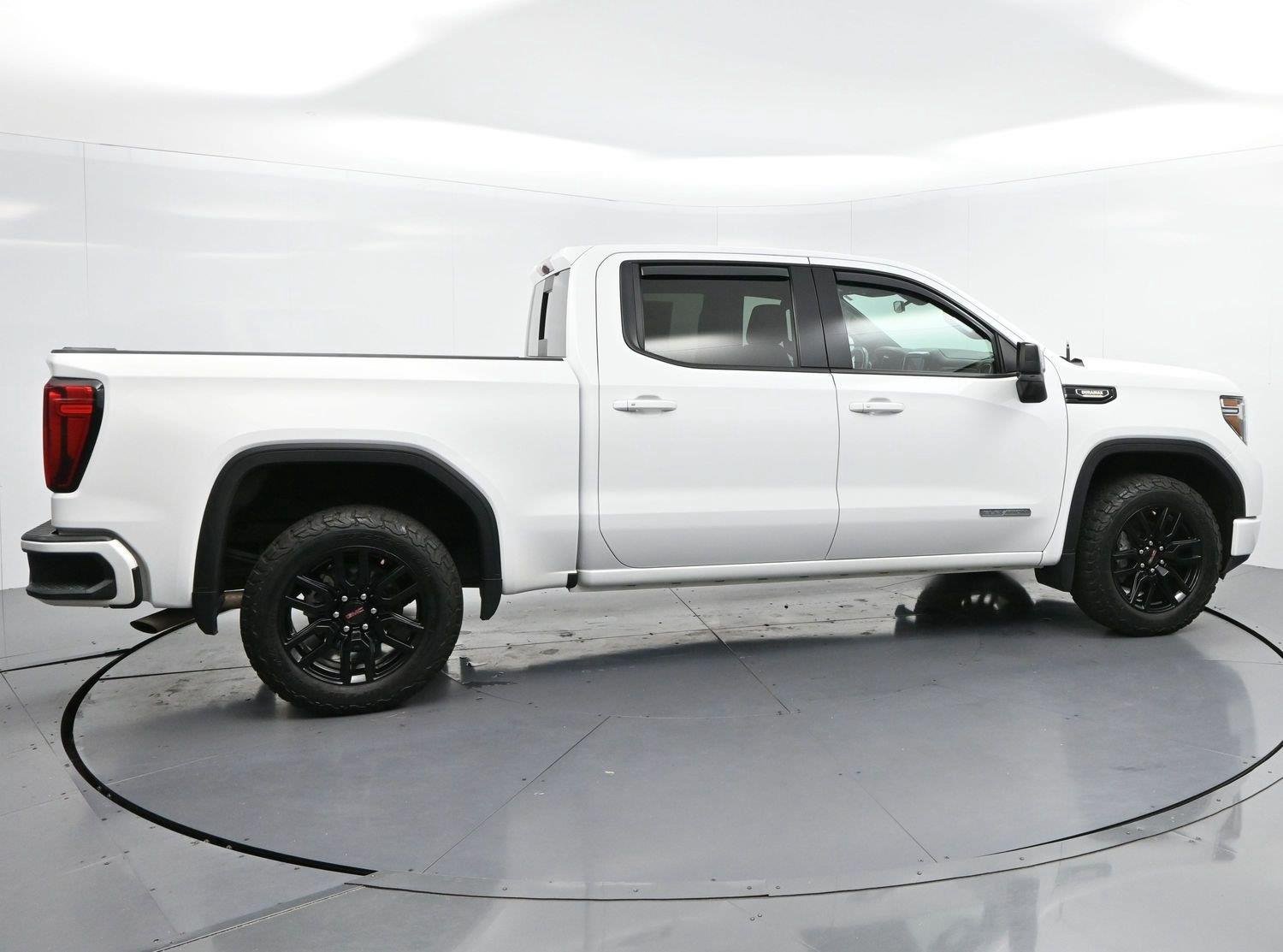 Used 2020 GMC Sierra 1500 Elevation w/ Elevation Value Package RWD image 8