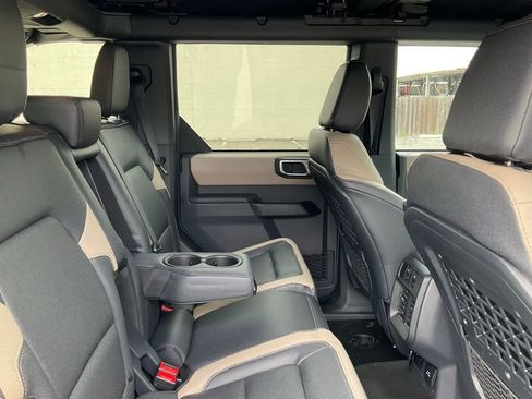 New 2025 Ford Bronco Big Bend w/ Black Diamond Package image 32