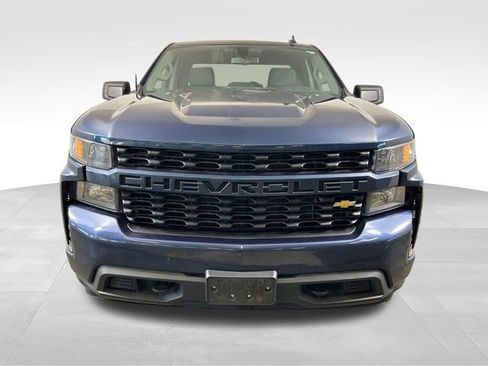 Used 2020 Chevrolet Silverado 1500 Custom w/ Custom Value Package image 9