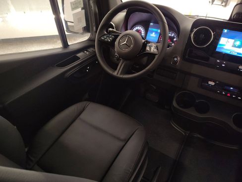 New 2026 Mercedes-Benz Sprinter 2500 image 24