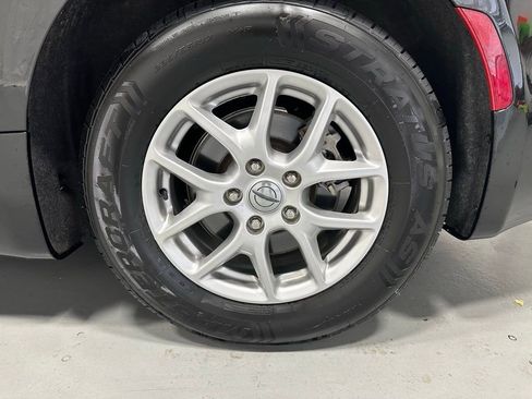 Used 2023 Chrysler Pacifica Touring-L image 67