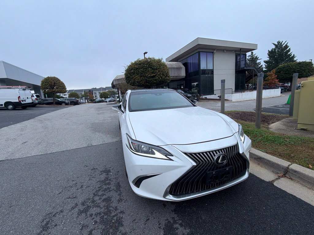 Used 2021 Lexus ES 350 w/ Premium Package FWD image 4