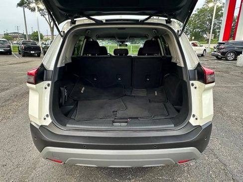 Used 2023 Nissan Rogue SV AWD/4WD image 14