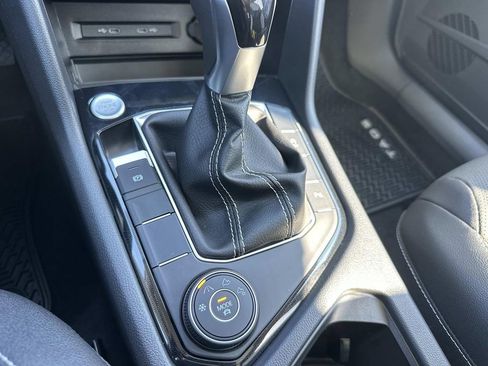 New 2026 Volkswagen Taos SEL image 24