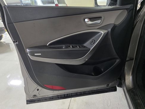 Used 2018 Hyundai Santa Fe Sport image 15