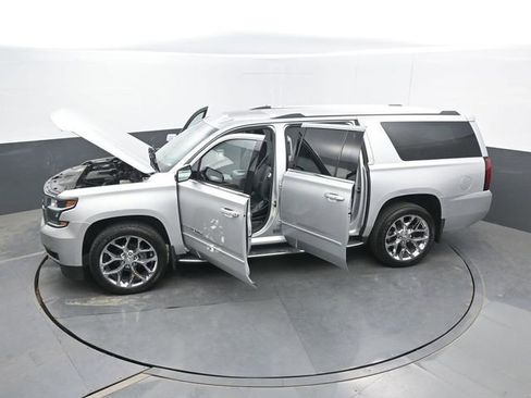 Used 2019 Chevrolet Suburban Premier AWD/4WD image 72