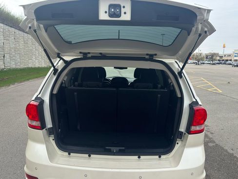 Used 2012 Dodge Journey R/T w/ Flexible Seating Group image 41