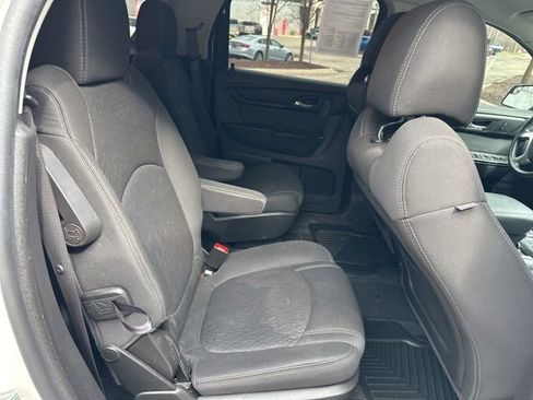 Used 2014 GMC Acadia SLE image 27