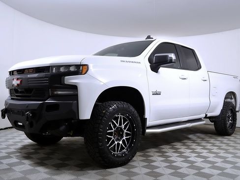 Used 2020 Chevrolet Silverado 1500 LT w/ Texas Edition AWD/4WD image 2