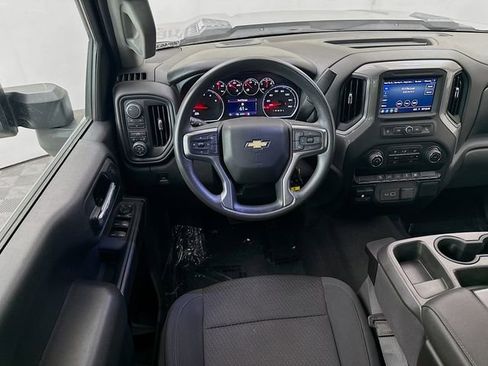 Used 2022 Chevrolet Silverado 2500 Custom w/ Custom Value Package image 21