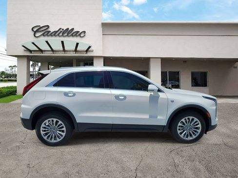 Used 2024 Cadillac XT4 Premium Luxury AWD/4WD image 6