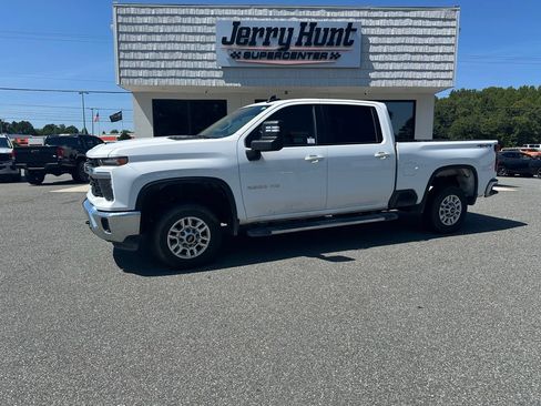 Used 2025 Chevrolet Silverado 2500 LT w/ Convenience Package AWD/4WD image 1