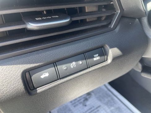 Used 2024 Nissan Altima 2.5 SR image 14