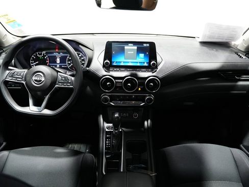 Used 2024 Nissan Sentra SV image 16