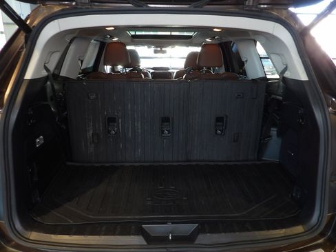 Used 2019 Subaru Ascent Touring w/ Popular Package #2 AWD/4WD image 20
