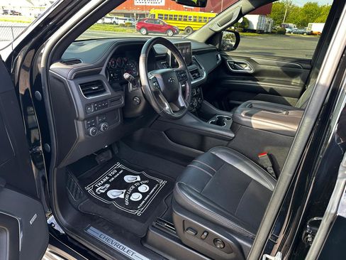 Used 2021 Chevrolet Tahoe RST w/ Luxury Package AWD/4WD image 9