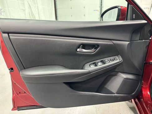 Used 2025 Nissan Sentra SV image 8