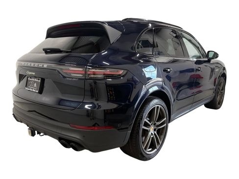 Used 2022 Porsche Cayenne E-Hybrid AWD/4WD image 4