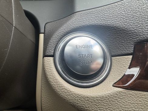 Used 2013 Mercedes-Benz E 350 4MATIC Coupe image 22