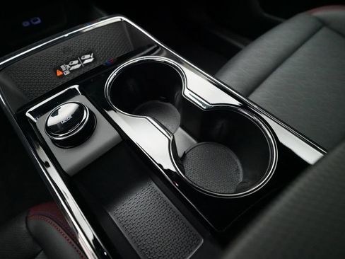 Certified 2026 Chevrolet Equinox RS w/ LPO, Floor Liner Package image 17