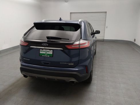 Used 2019 Ford Edge Titanium FWD image 9
