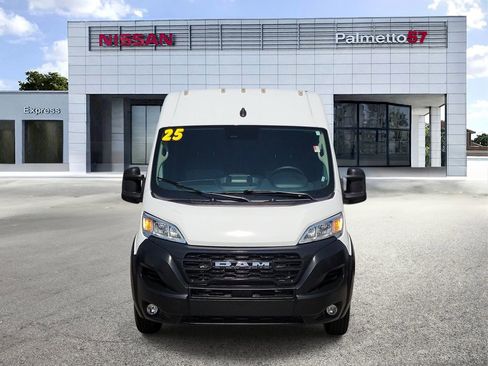 Used 2025 RAM ProMaster 2500 w/ Convenience Group FWD image 2