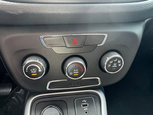 Used 2018 Jeep Compass Sport AWD/4WD image 27