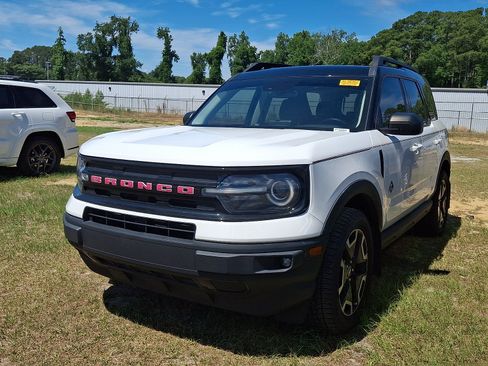 Used 2022 Ford Bronco Sport Outer Banks w/ Tech Package AWD/4WD image 3