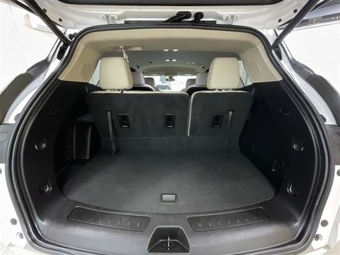 Used 2020 Buick Enclave Essence w/ Sound and Sites Package FWD image 23