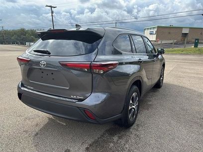 Used 2024 Toyota Highlander Limited